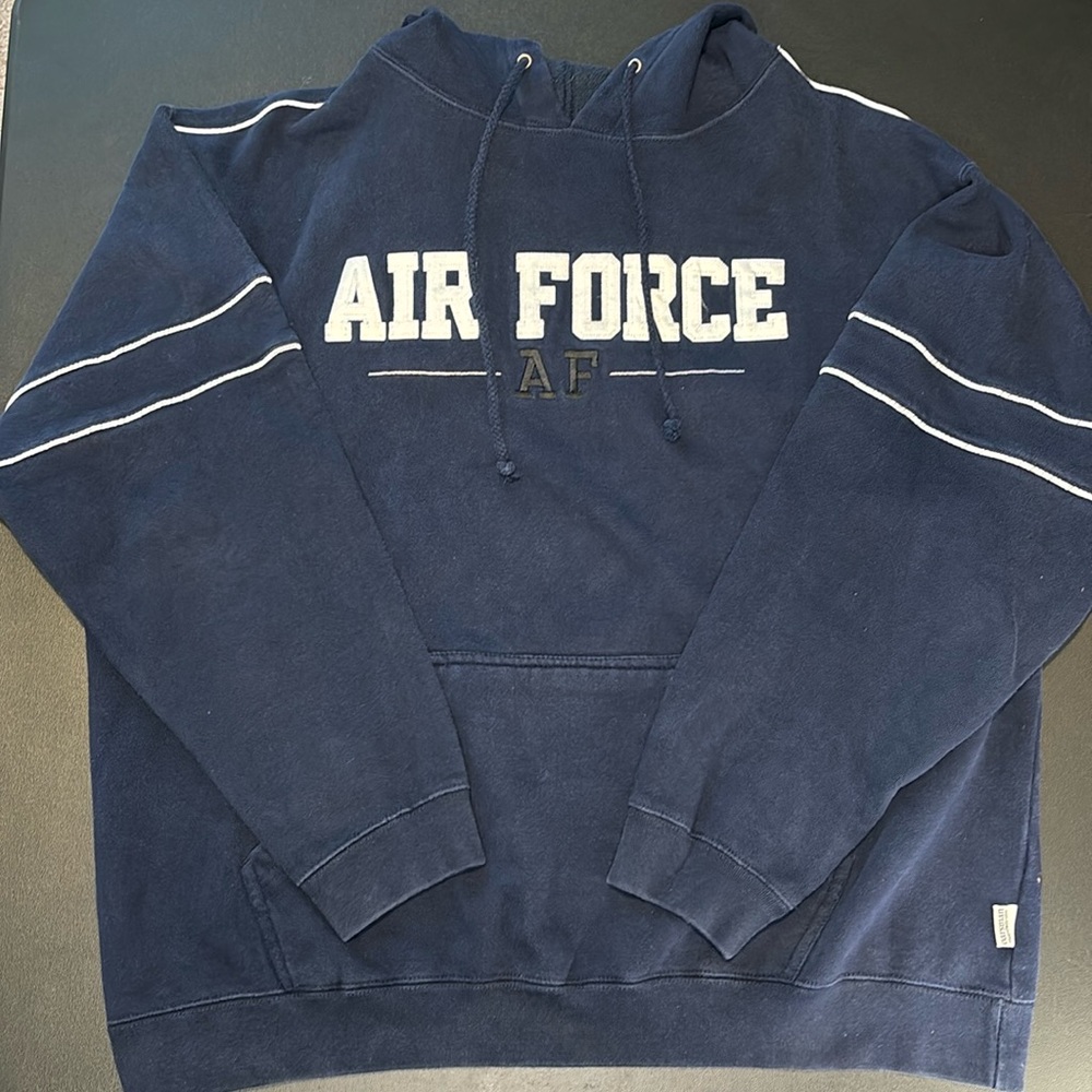 Men’s embroidered navy colored Air Force hoodie size XL